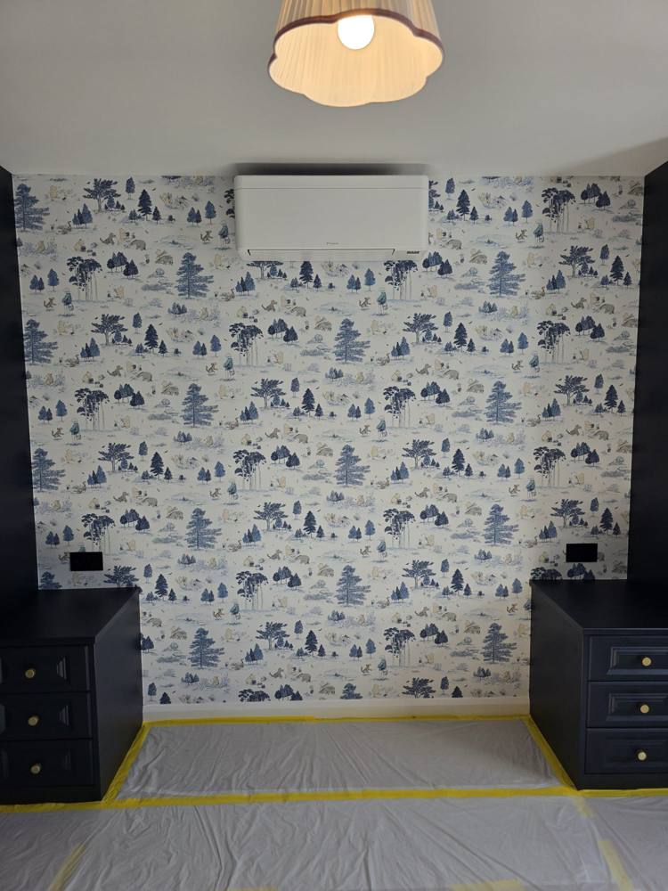 Wallpaper hung by Magic Finish